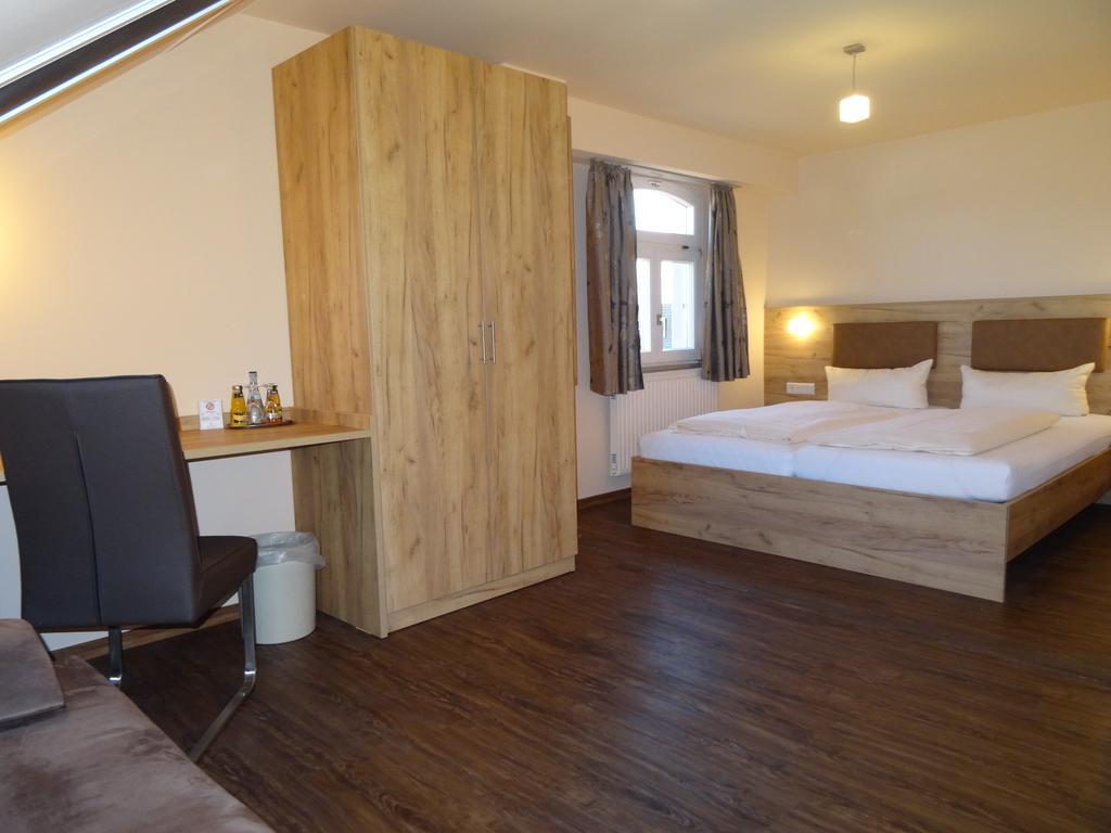 Gasthof Zum Goldenen Lamm Wettelsheim Quarto foto